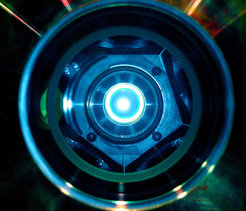 Figure 1: View of a thin-disc laser. Its geometry ensures more stable operation at higher powers than is possible with conventional solid-state lasers.