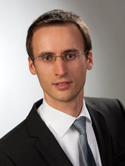 Dr. Andreas Reiserer