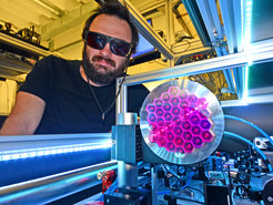 Das ATLAS Lasersystem im Laboratory for Extreme Photonics (LEX Photonics) der LMU dient als Lichtquelle für das neue, brillante Röntgenlicht.