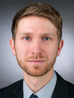 Dr. Axel Bayer