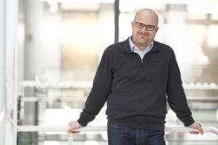 Norbert Schuch freut sich dank seines eingeworbenen Grants über fünf weitere Jahre gesicherte Forschung.