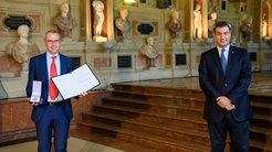 Immanuel Bloch receives the Maximilian's Medal from Bavarian Prime Minister Markus Söder in the Munich "Residenz" on the 10th of November 2021.