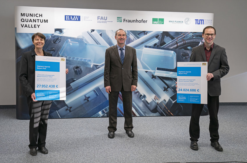 Claudia Eckert, Director at Fraunhofer AISEC, and Florian Marquardt, Director at the MPI for the Science of Light, receive grants for the Munich Quantum Valley from the Bavarian Minister for Economic Affairs Aiwanger. Claudia Eckert, Director at Fraunhofer AISEC, and Florian Marquardt, Director at the MPI for the Science of Light, receive grants for the Munich Quantum Valley from the Bavarian Minister for Economic Affairs Aiwanger.