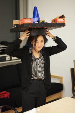 Annie Park nach der erfolgreichen Verteidigung ihrer Dissertation.