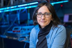 Prof. Dr. Jelena Vučković in ihren Labors in Stanford.
