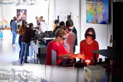 Das Schülerlabor PhotonLab ist ab Oktober an einem Freitagnachmittag im Monat offen für Alle. (Anmeldung erforderlich)