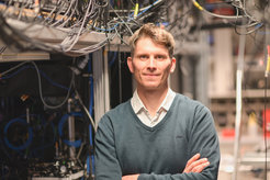 Johannes Zeiher in his MPQ lab.